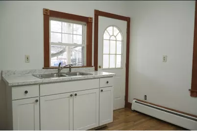20 Perkins St #1, Westfield, MA 01085 - Photo 6