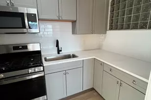 108 Bristol Rd, Somerville, MA 02144 - Photo 4