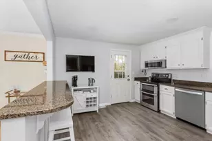 7 Glenwood Rd, Franklin, MA 02038 - Photo 2