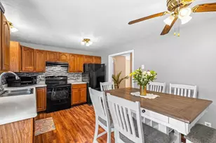 26 Barrows Ct, Norton, MA 02766 - Photo 10