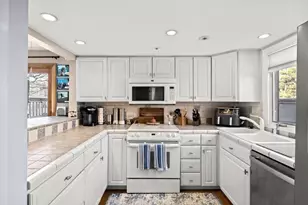 30 Mill Pond, North Andover, MA 01845 - Photo 8