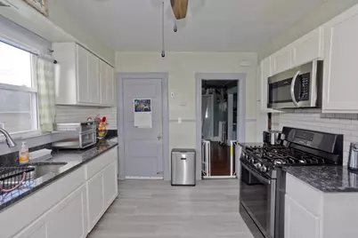 41 Embury St, Springfield, MA 01109 - Photo 32