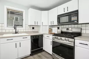 33 Lakeview Ave, Bellingham, MA 02019 - Photo 22