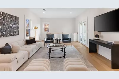 7 Bennett St #2, Medford, MA 02155 - Photo 2