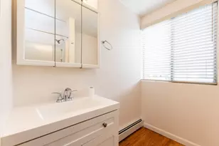 8 Longwood Dr, Andover, MA 01810 - Photo 6