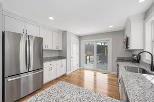 13 Louis Farm Rd, Dracut, MA 01826 - Photo 14