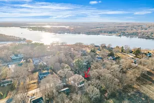 35 Water St, Berkley, MA 02779 - Photo 10