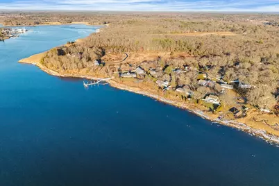 35 Water St, Berkley, MA 02779 - Photo 16