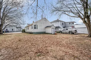 16 Peabody Ave, Dracut, MA 01826 - Photo 24