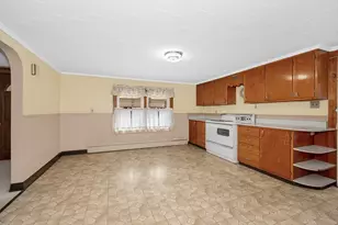 16 Peabody Ave, Dracut, MA 01826 - Photo 8