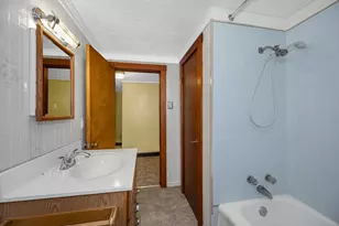 16 Peabody Ave, Dracut, MA 01826 - Photo 10