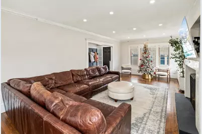 5 Orchard St, Peabody, MA 01960 - Photo 4