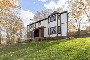 16 Oak Tree Dr, Milford, MA 01757 - Photo 2