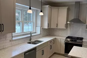 29 Range Ave, Taunton, MA 02780 - Photo 4