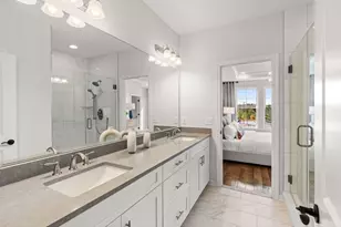 38 E Pt Dr, East Providence, RI 02916 - Photo 14