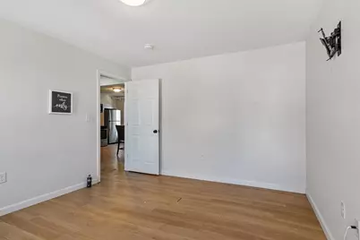 13 Groton Place, Worcester, MA 01604 - Photo 6