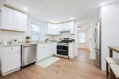 232 Pleasant St, Melrose, MA 02176 - Photo 6