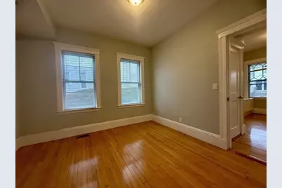 172 Maplewood St #172, Watertown, MA 02472 - Photo 4