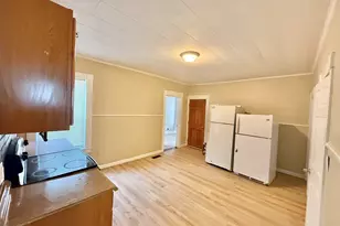 136 Gershom Ave, Lowell, MA 01854 - Photo 8