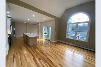 59 Beechmont St, Worcester, MA 01609 - Photo 8