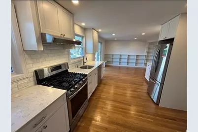 60 Redlands Rd, Boston, MA 02132 - Photo 6