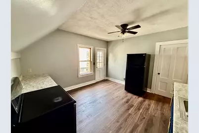 86 Maplewood Ave #2, Gloucester, MA 01930 - Photo 4