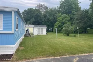 23 Riverview Cir, Brimfield, MA 01010 - Photo 12