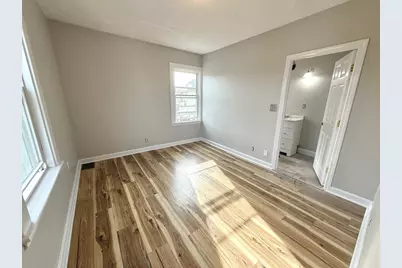 13 Brooks Ave #2A, Quincy, MA 02169 - Photo 8