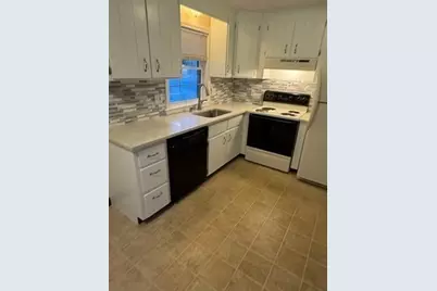 42 Angell Street #42, Mansfield, MA 02048 - Photo 4