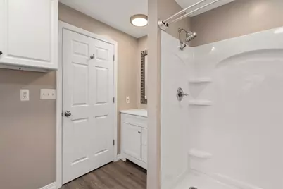 29 Sunnymeade Ave, Chicopee, MA 01020 - Photo 14