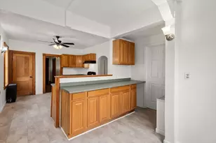 29 Sunnymeade Ave, Chicopee, MA 01020 - Photo 4