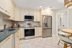 160 Pine St, Newton, MA 02466 - Photo 8