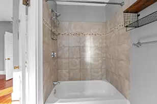 25 Sullivan St, Boston, MA 02129 - Photo 8