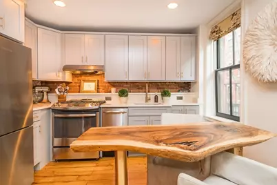 42 Garden St #2, Boston, MA 02114 - Photo 2