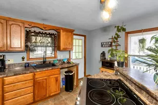 11 Park Ave, Monson, MA 01057 - Photo 6