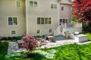 750 Hammond St, Brookline, MA 02467 - Photo 18