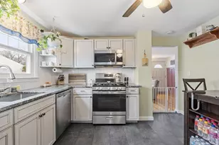 67 Wedgemere Dr, Lowell, MA 01852 - Photo 30