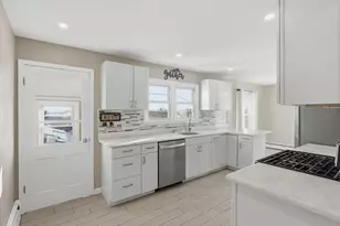 2 Oak Knoll Rd, Methuen, MA 01844 - Photo 14