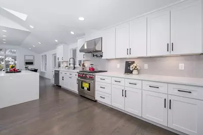 26 Harris Ave, Wellesley, MA 02481 - Photo 6
