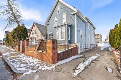 97 Huntington St, Brockton, MA 02301 - Photo 2