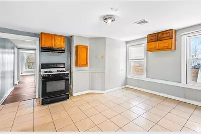 184 Myrtle St, Brockton, MA 02301 - Photo 8