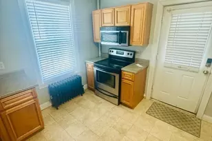 36 Cedar St, Worcester, MA 01609 - Photo 6