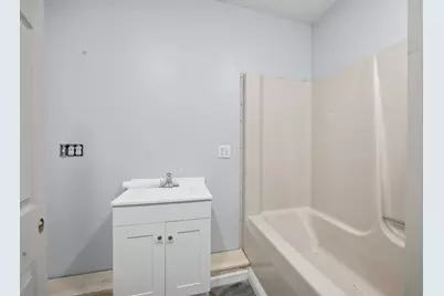 1300 Worcester St, Springfield, MA 01151 - Photo 12