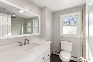 25 Glenwood Ave, Medford, MA 02155 - Photo 18