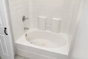 113 Pleasant St, Leominster, MA 01453 - Photo 40