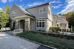 9 Stonegate Dr, Westwood, MA 02090 - Photo 2