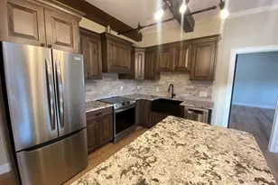 80 Foster St, Peabody, MA 01960 - Photo 4