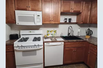 20 Hemlock Cir #20, Millis, MA 02054 - Photo 4