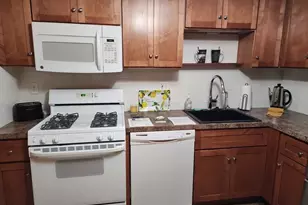 20 Hemlock Cir, Millis, MA 02054 - Photo 4