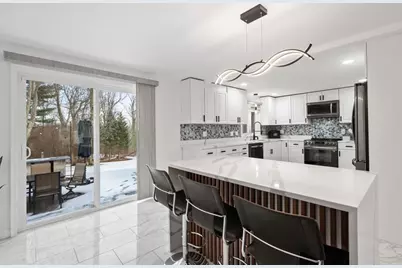 120 Brattle St, Worcester, MA 01606 - Photo 10